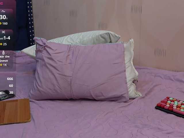 Indiancutiie live cam on BongaCams