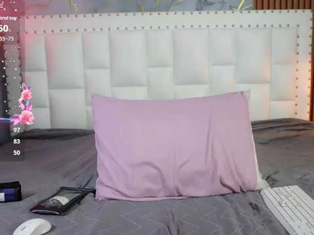 Indiancutiie live cam on BongaCams