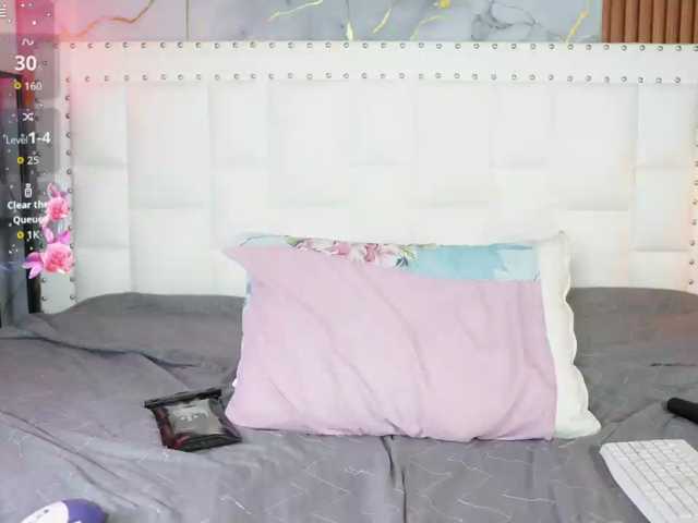 Indiancutiie live cam on BongaCams