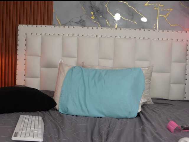 Indiancutiie live cam on BongaCams
