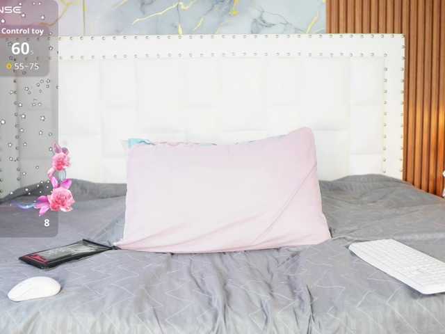 Indiancutiie live cam on BongaCams
