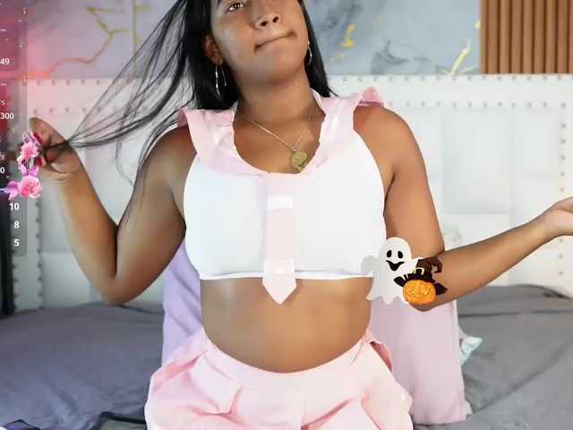 Indiancutiie live cam on BongaCams