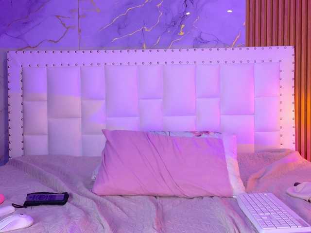 Indiancutiie Live Cam and Statistics on UnifiedCams