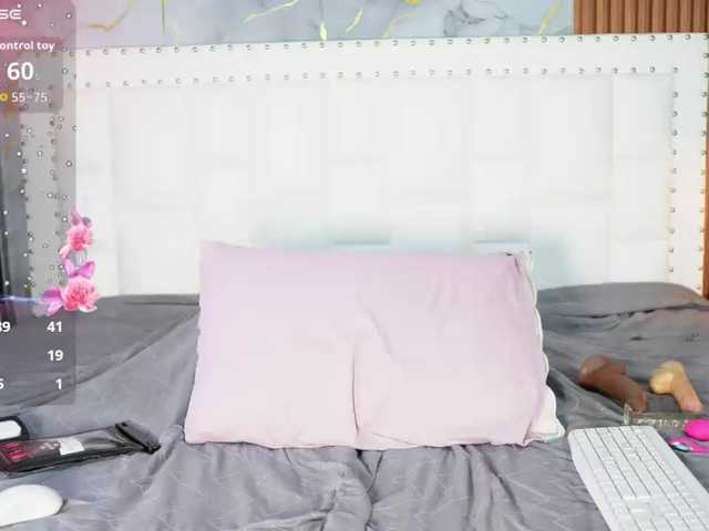 Indiancutiie live cam on BongaCams