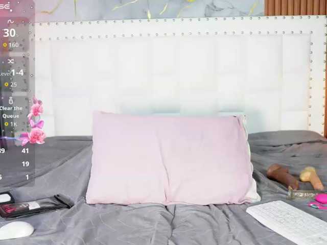 Indiancutiie live cam on BongaCams