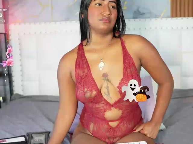 Indiancutiie live cam on BongaCams