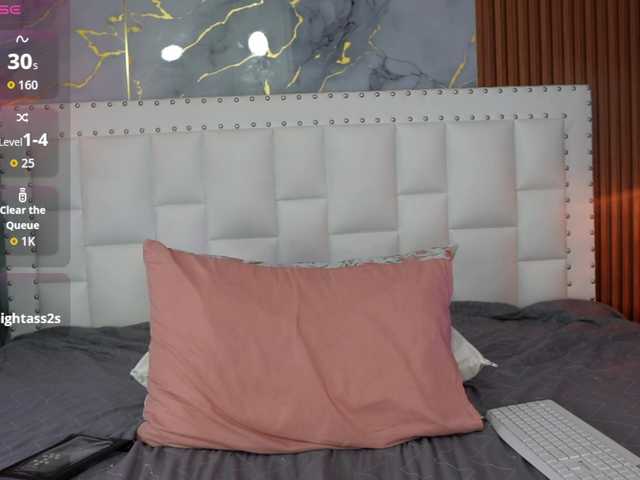 Indiancutiie live cam on BongaCams