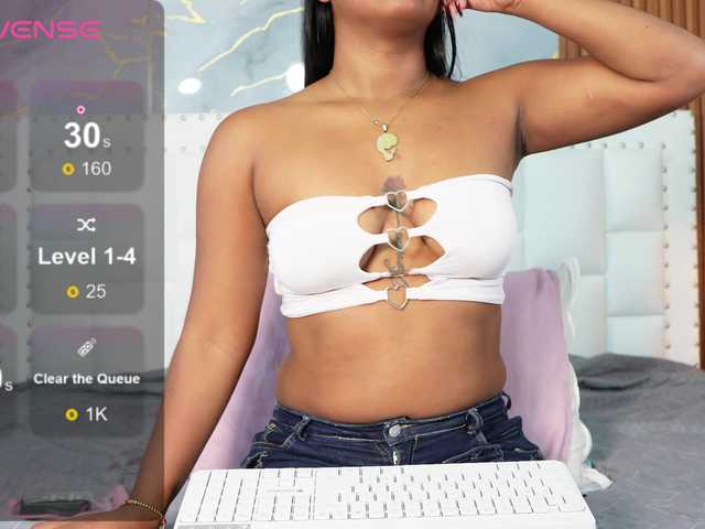 Indiancutiie live cam on BongaCams
