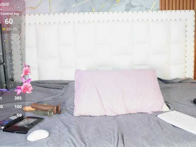 Indiancutiie live cam on BongaCams