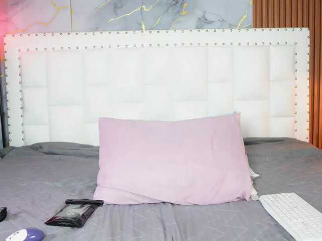 Indiancutiie live cam on BongaCams