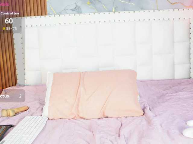 Indiancutiie live cam on BongaCams