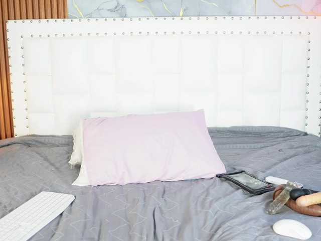 Indiancutiie live cam on BongaCams