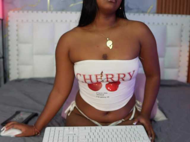 Indiancutiie live cam on BongaCams