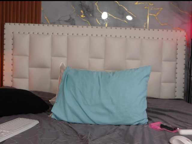 Indiancutiie live cam on BongaCams