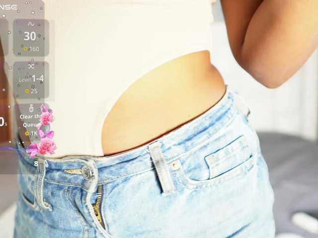 Indiancutiie live cam on BongaCams