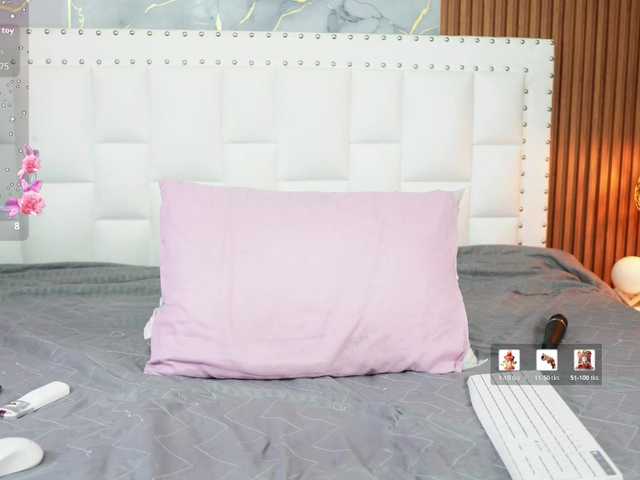 Indiancutiie live cam on BongaCams