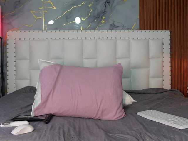 Indiancutiie live cam on BongaCams