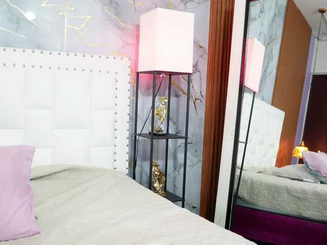 Indiancutiie live cam on BongaCams