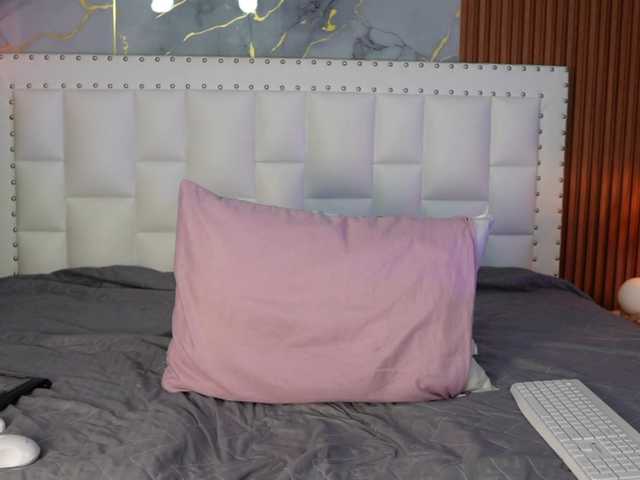 Indiancutiie live cam on BongaCams