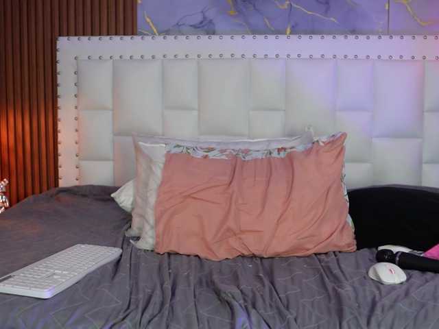 Indiancutiie live cam on BongaCams