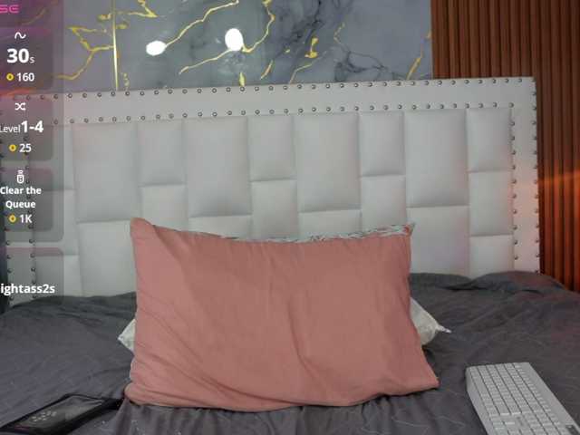 Indiancutiie live cam on BongaCams