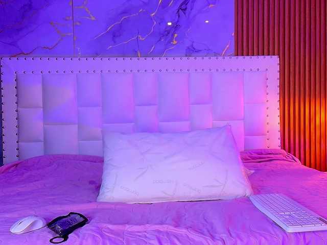 Indiancutiie's BongaCams show and profile