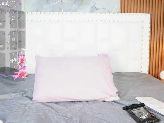 Indiancutiie live cam on BongaCams