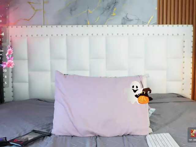 Indiancutiie live cam on BongaCams