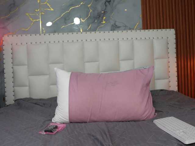 Indiancutiie live cam on BongaCams