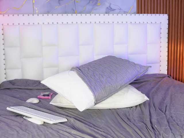 Indiancutiie live cam on BongaCams