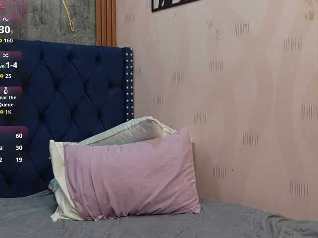 Indiancutiie live cam on BongaCams