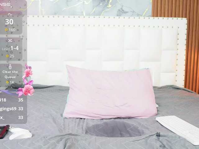 Indiancutiie live cam on BongaCams