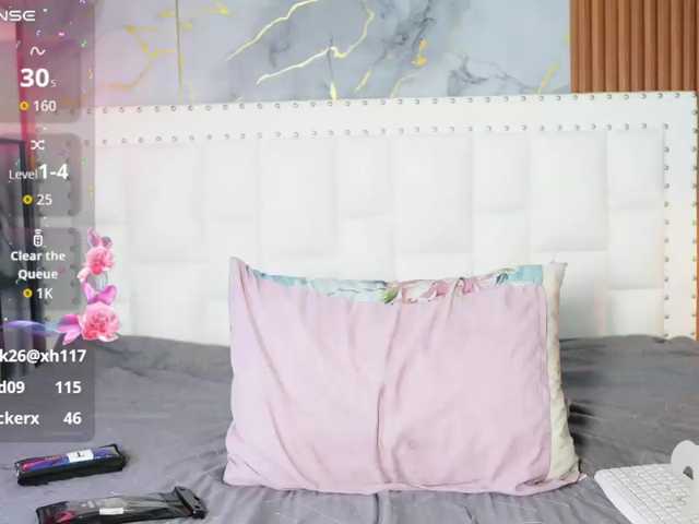 Indiancutiie live cam on BongaCams