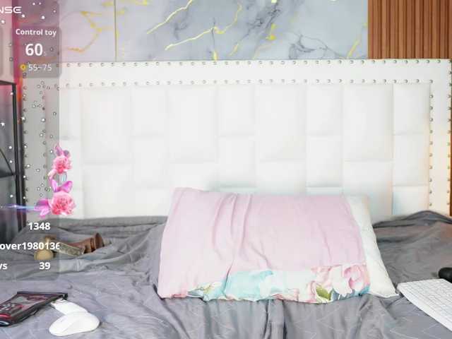Indiancutiie live cam preview