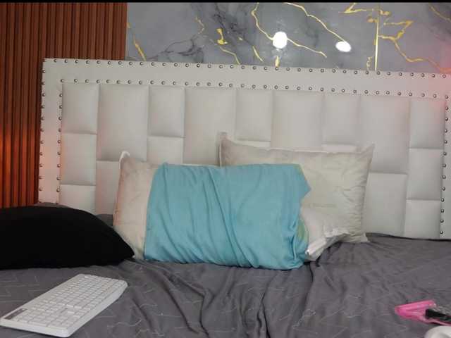Indiancutiie live cam on BongaCams