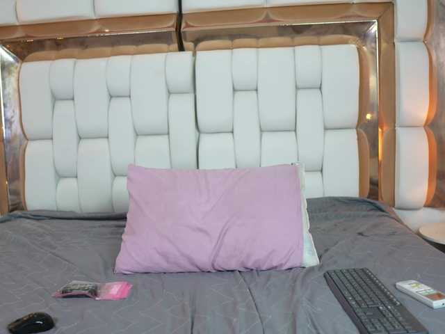 Indiancutiie live cam on BongaCams
