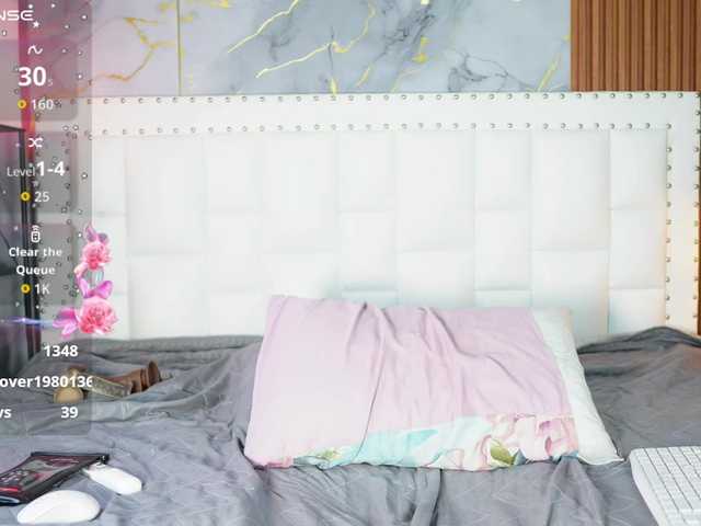 Indiancutiie live cam on BongaCams