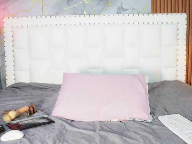 Indiancutiie live cam on BongaCams