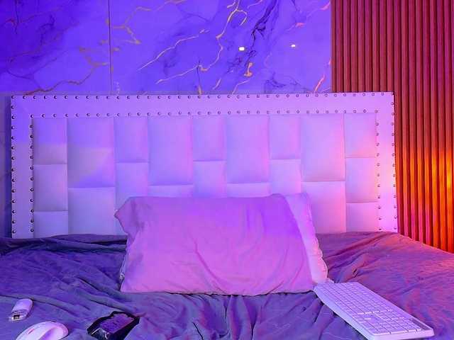 Indiancutiie's BongaCams show and profile