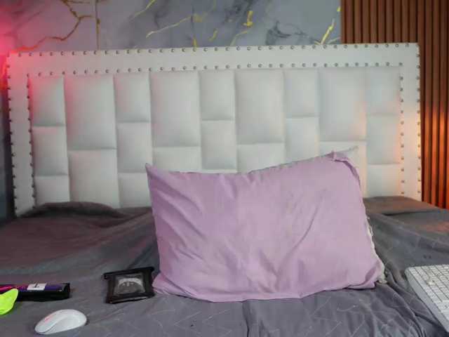 Indiancutiie live cam on BongaCams