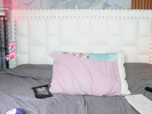 Indiancutiie live cam on BongaCams