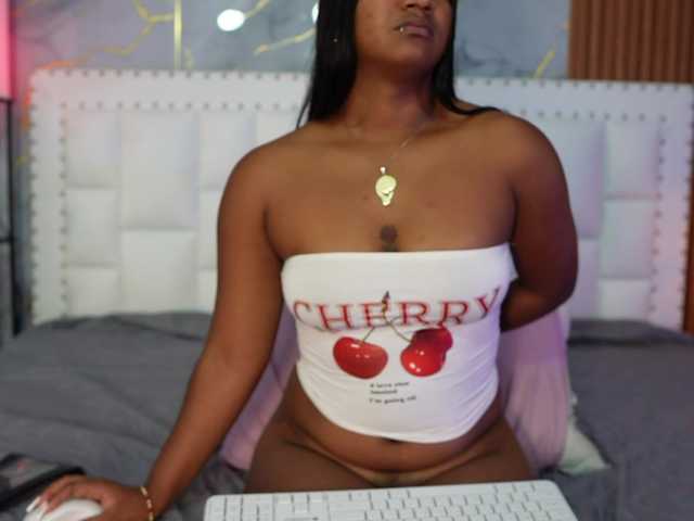 Indiancutiie live cam on BongaCams