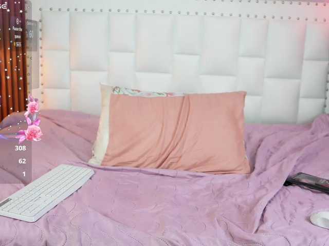 Indiancutiie live cam on BongaCams