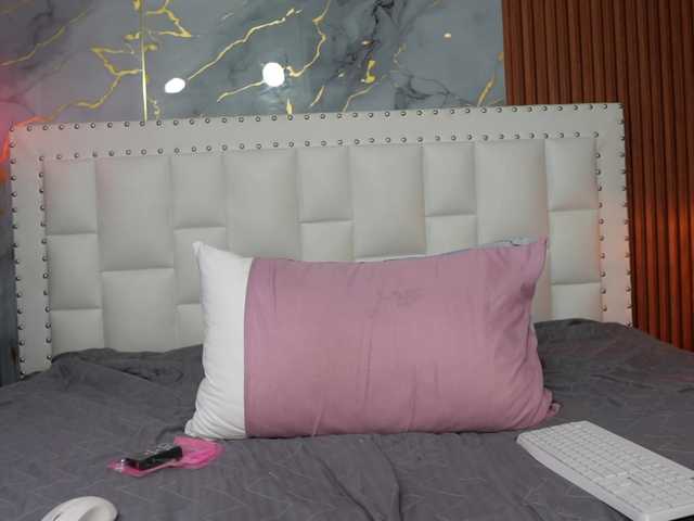 Indiancutiie live cam on BongaCams