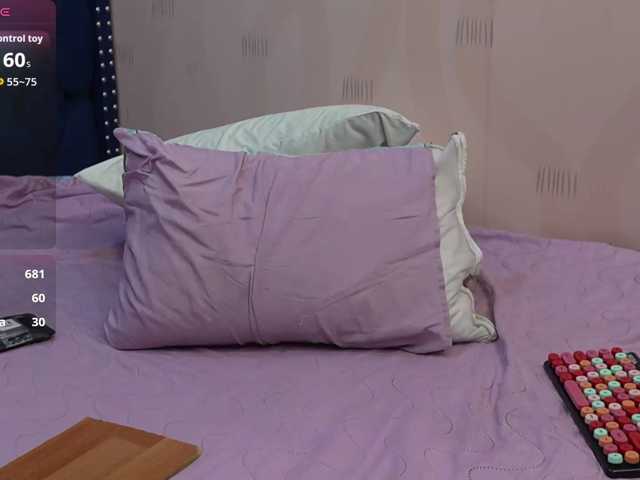 Indiancutiie live cam on BongaCams