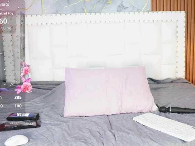 Indiancutiie live cam on BongaCams
