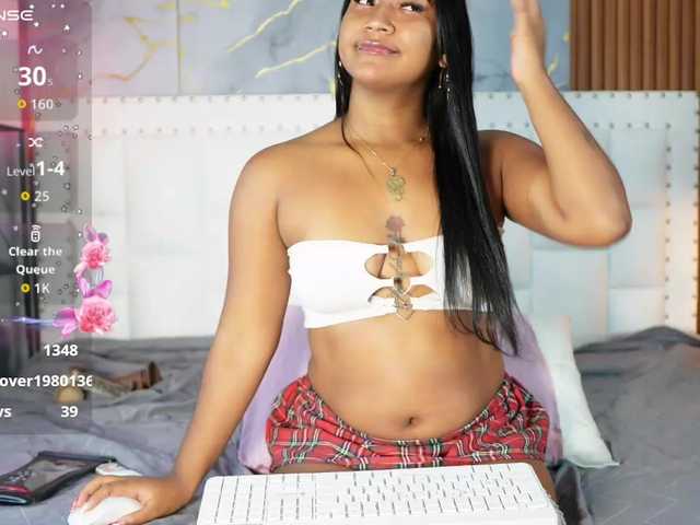 Indiancutiie live cam on BongaCams
