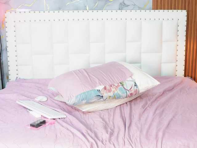 Indiancutiie live cam on BongaCams