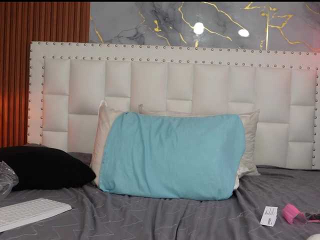 Indiancutiie live cam on BongaCams
