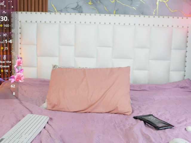Indiancutiie live cam on BongaCams